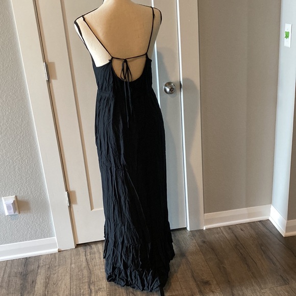 American Eagle Maxi Dress - Picture 3 of 3
